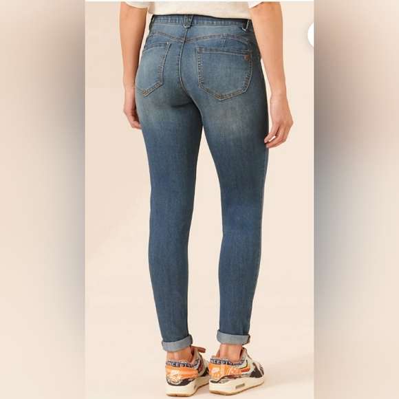 Democracy "Ab"solution® Cuffed Indigo Ankle Skimmer Jean in Indigo Size 14 - Picture 2 of 10